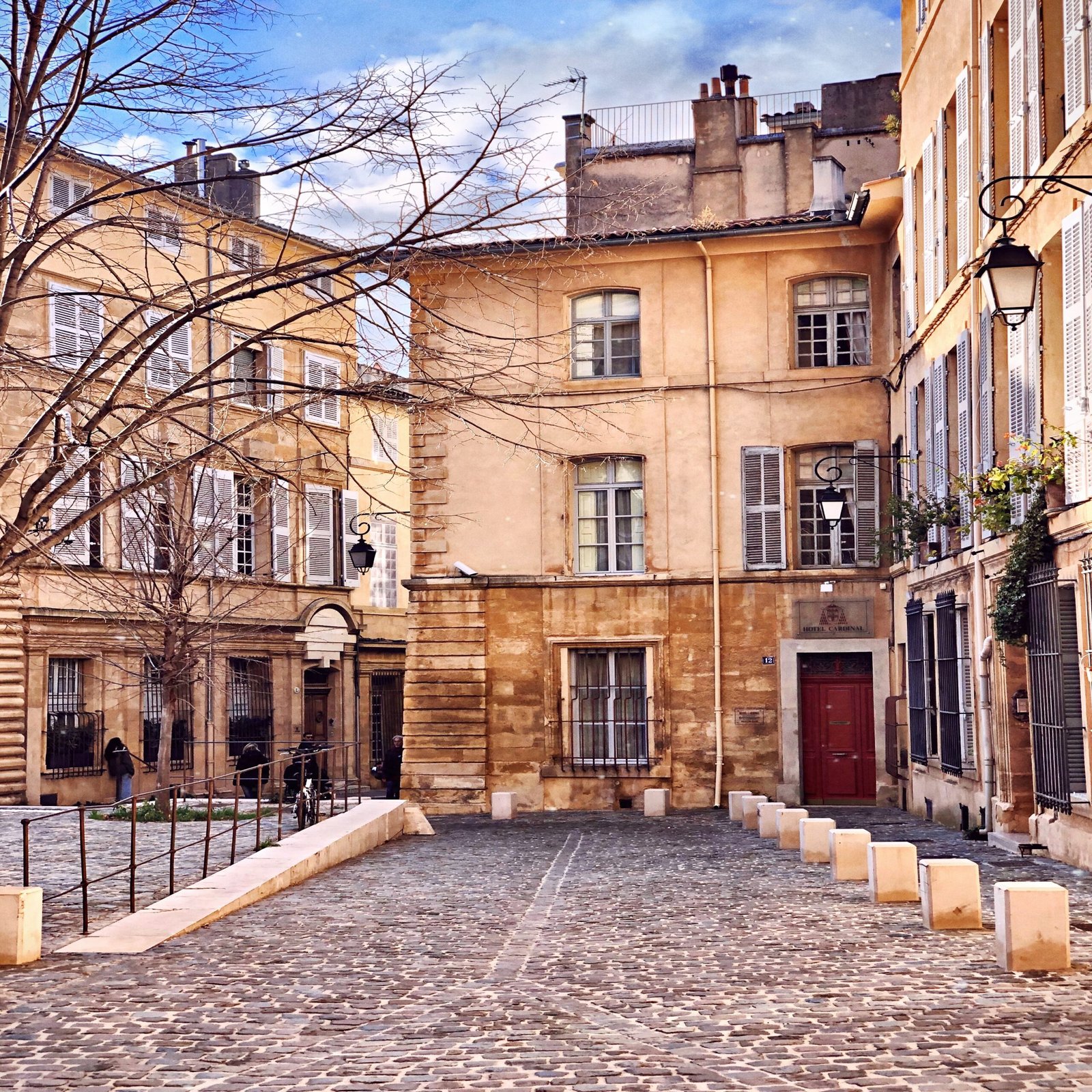 Aix-en-Provence - Rue pavée - Saint-Jean de Malte, accessible aux PMR